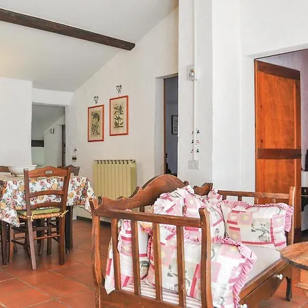 Holiday home Martino 8 Mantignana